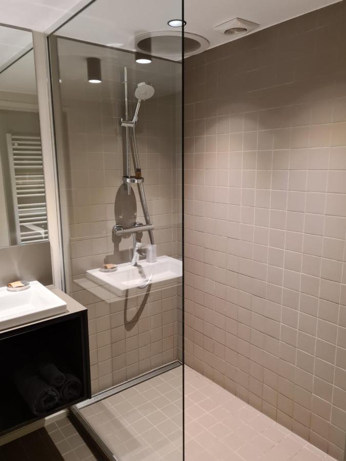 B&B A Cote Du Cinquantenaire Etterbeek Exterior photo
